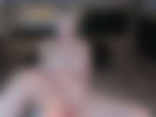 SQUIRTER DOLL's Live Sex Cam Show