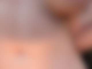 Show de câmera ao vivo com SQUIRTER DOLL - Athletic Amateur no Camsoda