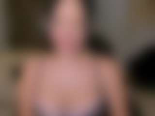 Live cam show with NinaMichelleX - Handjob on camgirlchat.live