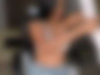 Live cam show with NinaMichelleX - Flashing on sexytreat.net