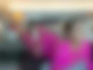 Live cam show with Victoria-Rouse - Fingers on Camsoda