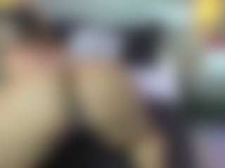 Live cam show with Victoria-Rouse - Oil on crypto-cams