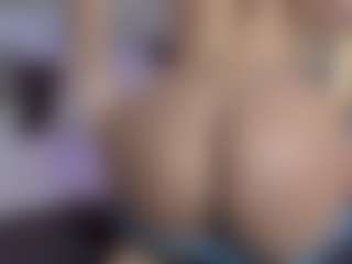 Live cam show with Victoria-Rouse - Foot Fetish Brown Hair on TeamSkeetLive