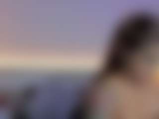 Live cam show with Victoria-Rouse - Deepthroat on xDating