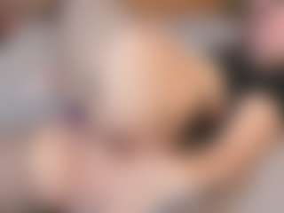 Live cam show with Kinkymorning - Real on live18s.com