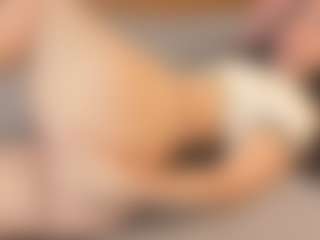 Live cam show with Kinkymorning - Shaved Pussy on slutload