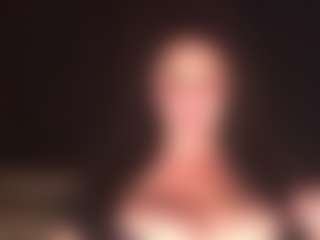 Live cam show with VivienLe - Pantyhose on Milfs Live