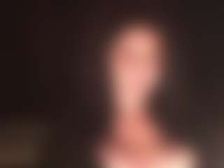 Live cam show with VivienLe - Slap on Hubzter Live