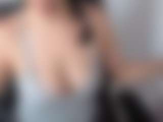 giseelleee MILF webcam performer live streaming