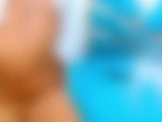 Live cam show with Violet-Gil - Brown Eyes on madthumbs