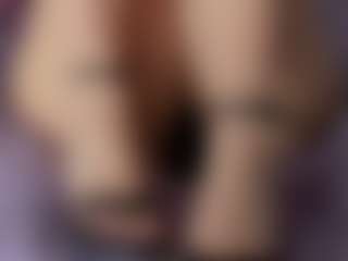 SweeetMay MILF webcam performer live streaming