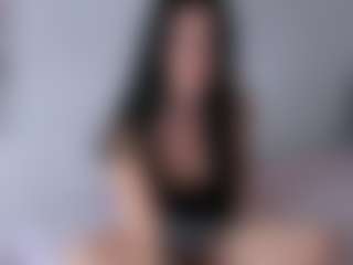 SweeetMay MILF webcam performer live streaming