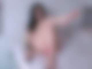SweeetMay MILF webcam performer live streaming