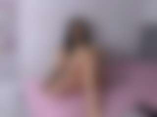 Live cam show with SweeetMay - Athletic MILF on live.xbliss.ai