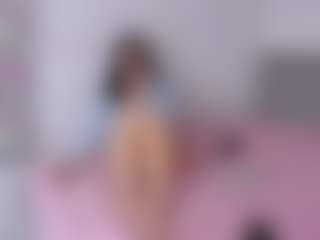 Live cam show with SweeetMay - Skinny on Gym Cam Girls