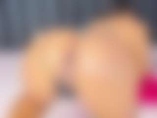 Live cam show with AlejandraSaenz2 - HD on Camsoda