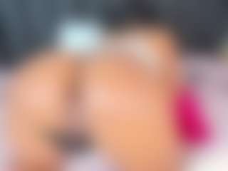 AlejandraSaenz2's Live Sex Cam Show