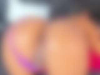 AlejandraSaenz2's Live Sex Cam Show