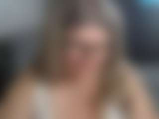 Live cam show with DianaCrystal - Granny on Fapmatic.com