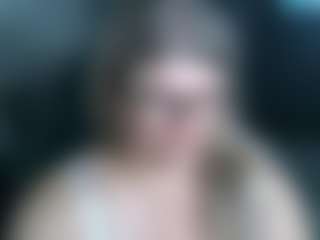 Live cam show with DianaCrystal - Glasses on live18s.com