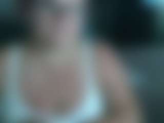 Live cam show with DianaCrystal - Glasses on Uber Horny