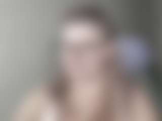 Live cam show with DianaCrystal - Glasses on milfzrlive.com