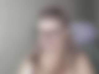Live cam show with DianaCrystal - Glasses on xDating
