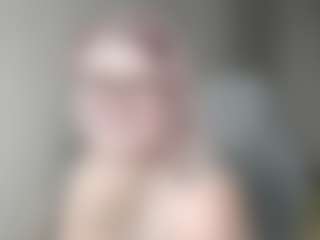 Live cam show with DianaCrystal - Mature on madthumbs