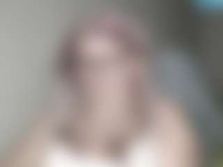 Live cam show with DianaCrystal - Glasses on sexylive.show