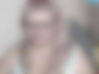 Live cam show with DianaCrystal - Blonde Hair Middle Aged on Camsoda