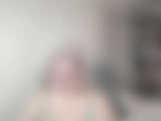 Live cam show with DianaCrystal - Blonde Hair Middle Aged on madthumbs