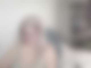 Live cam show with DianaCrystal - Middle Aged on Camsoda