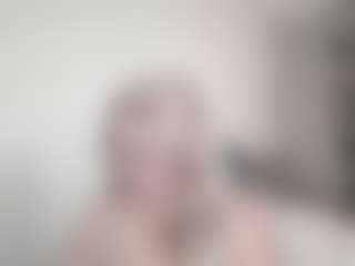 Live cam show with DianaCrystal - Tease Mature on Hubzter Live