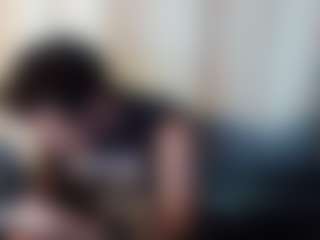 iFUKwitchuu's Live Sex Cam Show