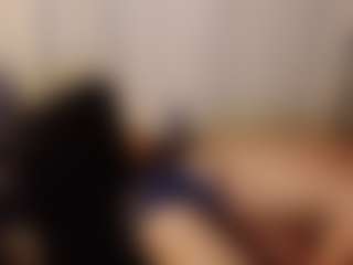 iFUKwitchuu's Live Sex Cam Show