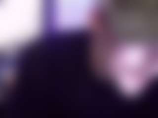 Live cam show with iFUKwitchuu - Lean on CamSextacy