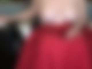 Live cam show with carolineford - Living Room on fuck-show.com