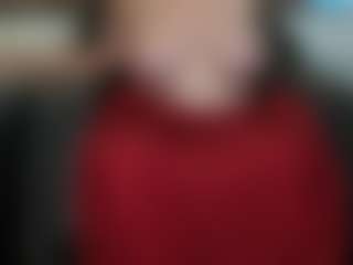 Live cam show with carolineford - Housewife on SxyPornLive