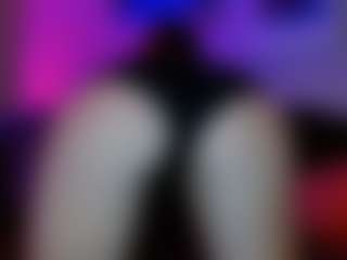 Live cam show with Amber Addis - White Teen (18+) on StripNow | united states