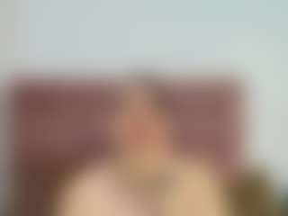 kerly MILF webcam performer live streaming