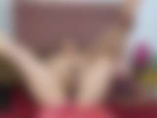 Live cam show with kerly - Italian Mature on Camsoda