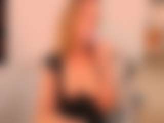 Live cam show with britteebee - Control on Milfs Live
