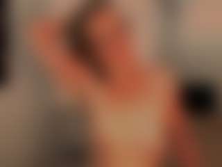Live cam show with britteebee - Middle Aged on Mixed Magazine Live