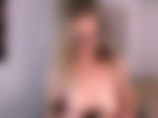 Live cam show with britteebee - Middle Aged on liverealitysex.com