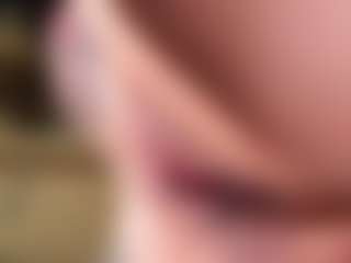 Live cam show with Alice Shazaham - Naughty on live18s.com