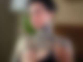 Live cam show with Alice Shazaham - Tattoos Curvy on AdultVida.com