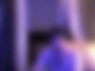 Live cam show with B_A_M_B_I - Bull on AdultVida.com