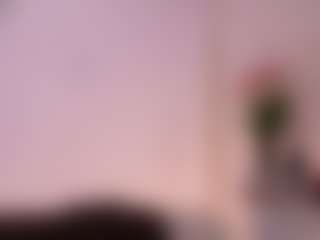 Live cam show with Lea Thompson - Strip on Camsoda
