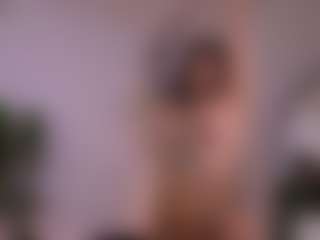 Live cam show with Lea Thompson - Bath on Camsoda