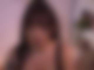 Live cam show with Lea Thompson - Longlegs on Camsoda